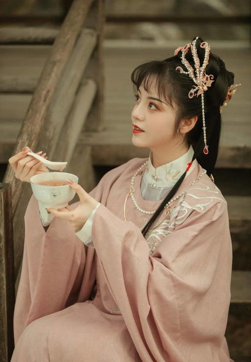 (睡穿汉服的姑娘)女汉子也需美颜！穿着睡袍的女汉子游戏攻略分享